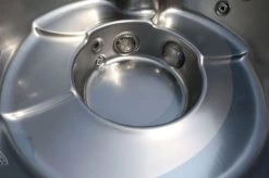 Outtech Steel Art Aqua Whirlpool, Silber/grau, 180x180x73 Cm,5 Pers., LCD Balboa Anzeige, Rund 25 Outtech Steel Art Aqua Whirlpool, Silber/grau, 180x180x73 Cm,5 Pers., LCD Balboa Anzeige, Rund -Warmer Garten 12 21292.jpg