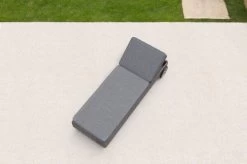 OUTFLEXX Rollliege, Grau, Polyrattan, 200x70x27,5cm, Rückenlehne 5-fach Verstellbar -Warmer Garten 18367 21 CGI.jpg