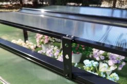 OUTFLEXX Gewächshaus, Schwarz, Alu/Polycarbonat, 120x90x57cm, Pulverbeschichtet 29 OUTFLEXX Gewächshaus, Schwarz, Alu/Polycarbonat, 120x90x57cm, Pulverbeschichtet -Warmer Garten 22272 11.jpg