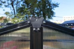 OUTFLEXX Gewächshaus, Schwarz, Alu/Polycarbonat, 111x61x175cm, Pulverbeschichtet 29 OUTFLEXX Gewächshaus, Schwarz, Alu/Polycarbonat, 111x61x175cm, Pulverbeschichtet -Warmer Garten 22273 12.jpg