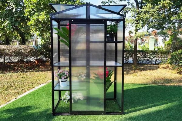OUTFLEXX Gewächshaus, Schwarz, Alu/Polycarbonat, 111x61x175cm, Pulverbeschichtet 6 OUTFLEXX Gewächshaus, Schwarz, Alu/Polycarbonat, 111x61x175cm, Pulverbeschichtet – Bild 4
