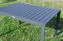 VILLANA Esstischgruppe, Anthrazit/grau, Alu/Textilene, Tisch 130/180x90cm, 4 Sessel, Stapelbar -Warmer Garten 22581 18.jpg