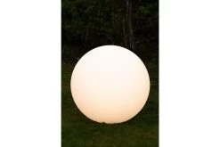OUTFLEXX Exklusivmodell Shining Globe Dekoleuchte, Polyethylen, 60x58,8 Cm, Inkl. Fassung Und LED-Leuchtmittel 6 OUTFLEXX Exklusivmodell Shining Globe Dekoleuchte, Polyethylen, 60x58,8 Cm, Inkl. Fassung Und LED-Leuchtmittel -Warmer Garten 31292 02.jpg