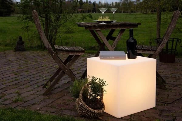 OUTFLEXX Exklusivmodell Shining Cube Dekoleuchte, Polyethylen, 43x 43x43 Cm, Inkl. Fassung Und LED-Leuchtmittel 3 OUTFLEXX Exklusivmodell Shining Cube Dekoleuchte, Polyethylen, 43x 43x43 Cm, Inkl. Fassung Und LED-Leuchtmittel