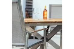 DIAMOND GARDEN Lyon Triangel Esstisch, Edelstahl/Recycled Teak, 150x 150 Cm -Warmer Garten 4 21210.jpg