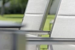 STERN Cardiff Stapelsessel, Silber, Edelstahl/Textil/Aluminiumarmlehnen, 61x57x92 Cm, Gepolstert, Stapelbar -Warmer Garten 4 21910.jpg