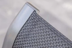 HARTMAN Alice Multipositionssessel, Xerix/schwarz, Alu/4x4 Textilen, Mit FSC Teak-Armlehnen 21 HARTMAN Alice Multipositionssessel, Xerix/schwarz, Alu/4x4 Textilen, Mit FSC Teak-Armlehnen -Warmer Garten 7 11086.jpg