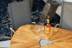 DIAMOND GARDEN Lyon Triangel Esstisch, Edelstahl/Recycled Teak, 150x 150 Cm -Warmer Garten 8 21210.jpg